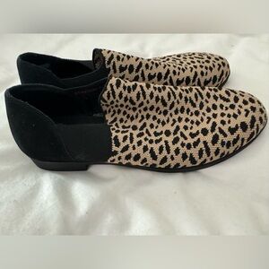 Skechers Knit Shooties Cleo Prep Animal Print Never Been Worn Size 8.5